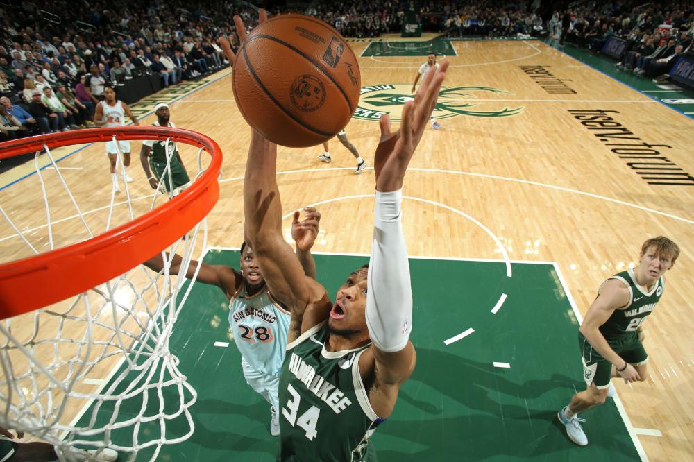 包括租借费 包括租借费