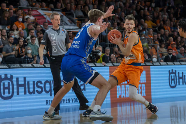 位年轻选手 位年轻选手